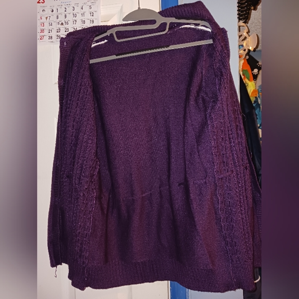 Sweater - Picture 4 of 7